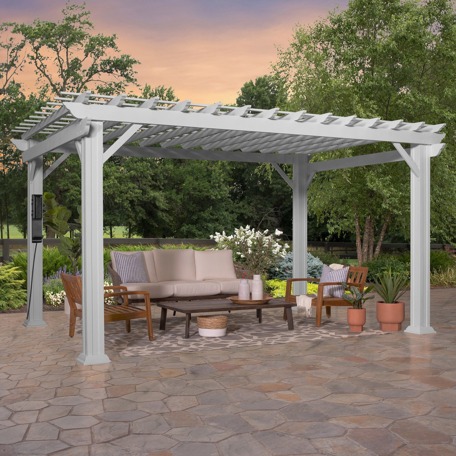 Hawthorne-14x10-Traditional-Steel-Pergola-Main_3af03ed3-2bda-4f68-94e0-8f97123fd1d4.jpg