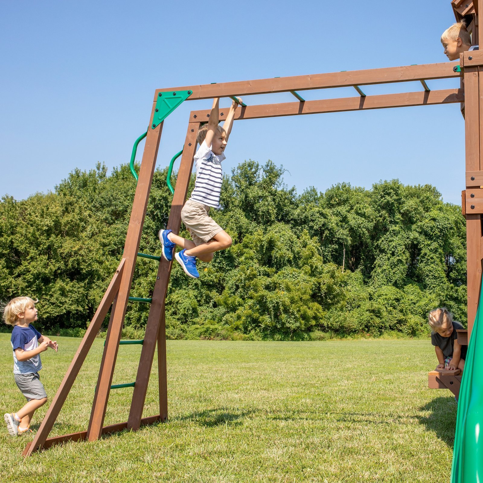 P7-Skyfort-with-Vac-Slide-Monkey-Bars.jpg